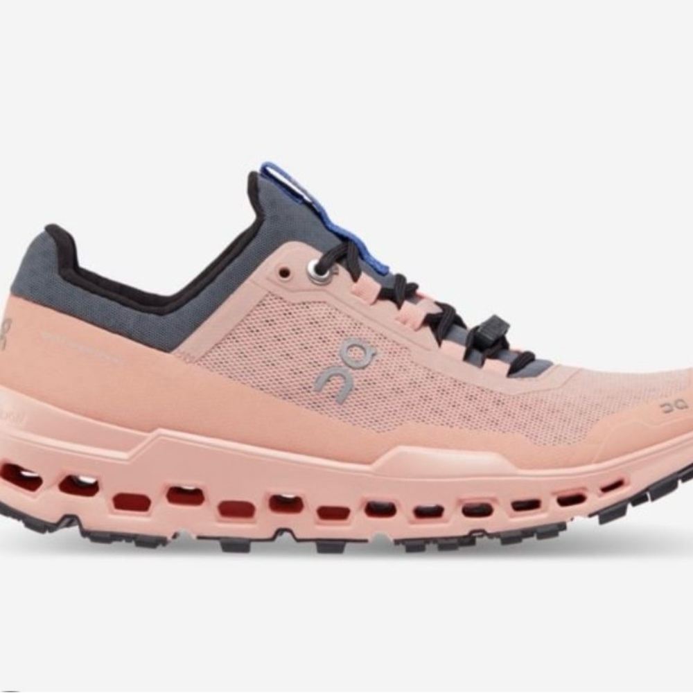 On Running Women's Athletic Shoes in Pink and Gray